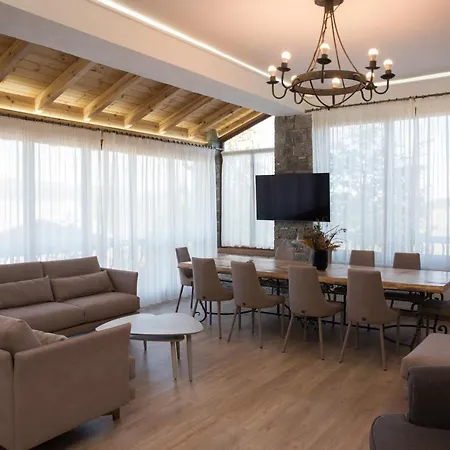 Luxury Saint Nikolas Vila Voskopojë