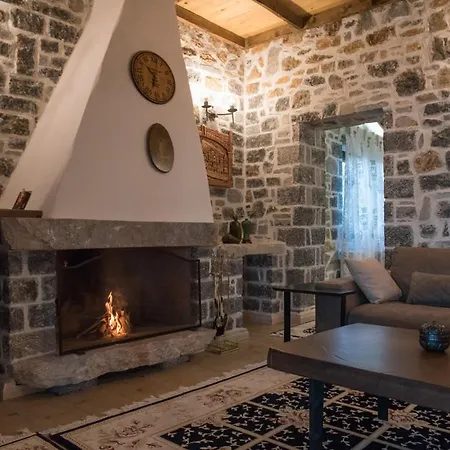 Luxury Saint Nikolas Villa Voskopoje