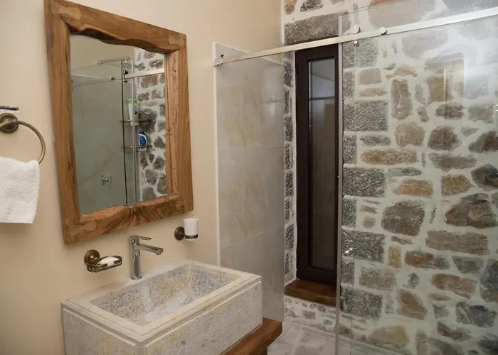 Luxury Saint Nikolas Villa Voskopojë